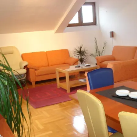 Aleksic Old Town Apartment Budva